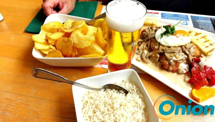 Am Sportslokal -  Essen Und Trinken - Ernztalgemeinde