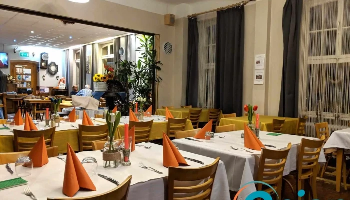 Am Sportslokal -  Nummere - Ernztalgemeinde