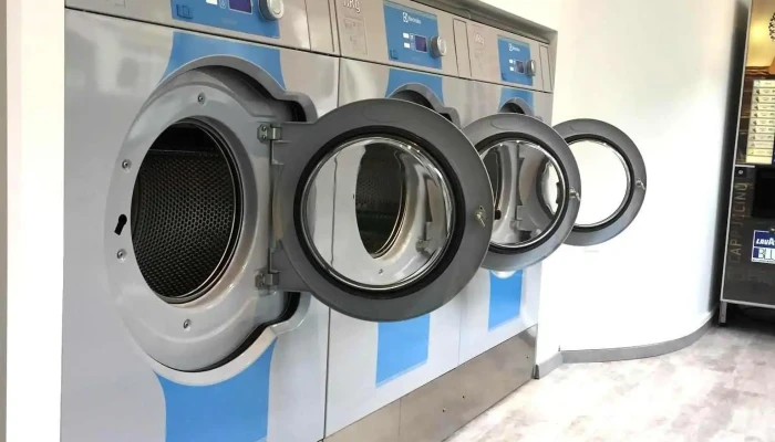 Bubblenlock Laundromat   Laundrette Innenansichten - Luxemburg