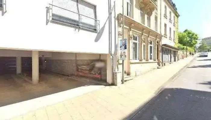 Butzebuttik -    Secondhandbuttik Fir Dei Kleng Street View 360deg Fotos - Differdange
