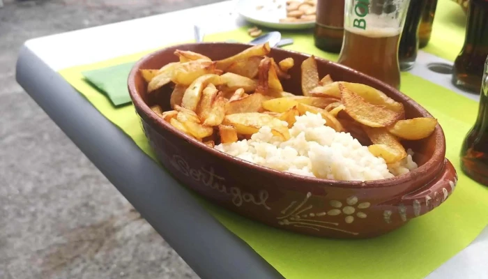 Cafe An Der Soup Essen Und Trinken - Reisdorf