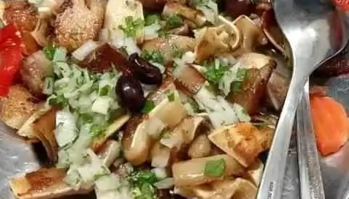 Cafe Bom Petisco Essen Und Trinken - Dalheim