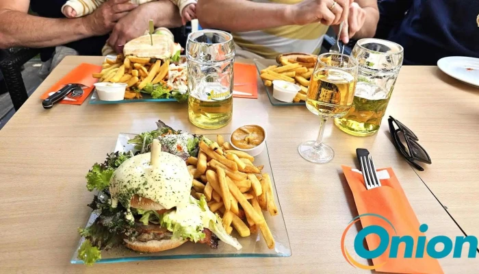 Cafe La Bourse Hamburger - Wiltz