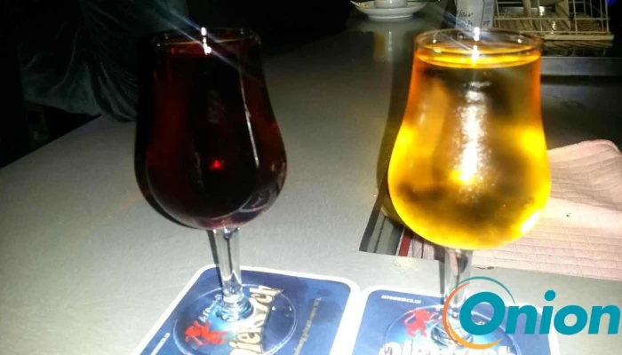 Cafe Little Pub Essen Und Trinken - Diekirch