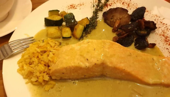 Cafe Um Rond Point Friture Beim Petz Videoen - Kayl