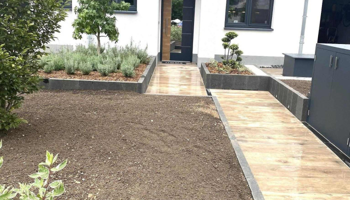 F S Jardinier Fleuriste Aussenbereich - Hesperingen