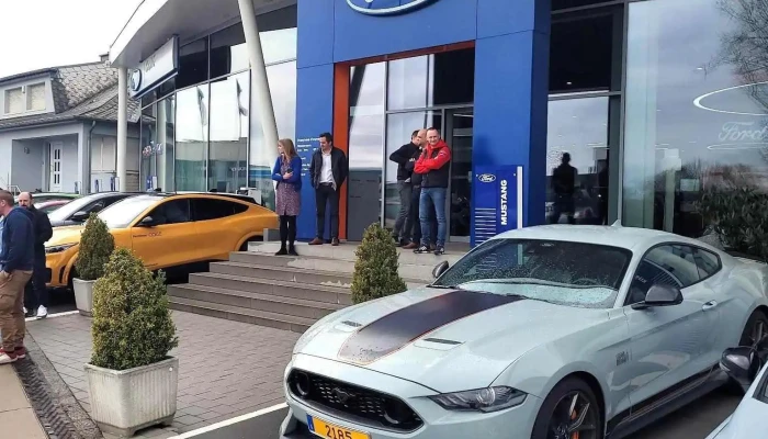 Fordstore Autopolis Niederkorn -  Stonnenplange - Differdingen