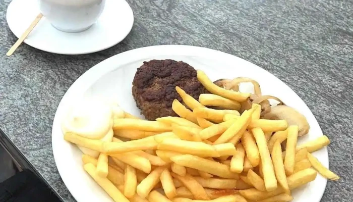 Friture Um Banzelt -  Essen Und Trinken - Betzdorf