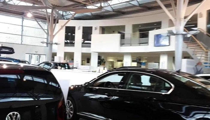 Garage Martin Losch Sa Rl   Esch Sur Alzette Innenansichten - Esch An Der Alzette