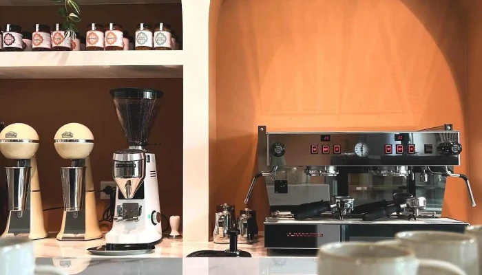 Hugo Coffee Brunch Adresse - Kopstal