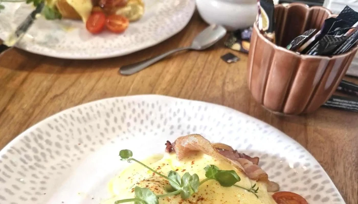 Hugo Coffee Brunch Websait - Kopstal