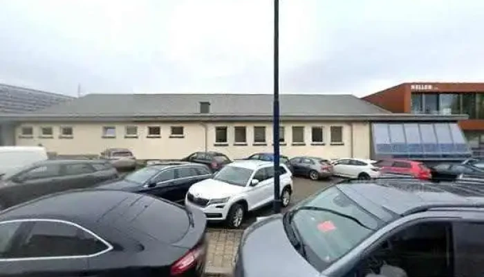 Keller Minimal Windows -  Street View 360deg Fotos - Ulflingen