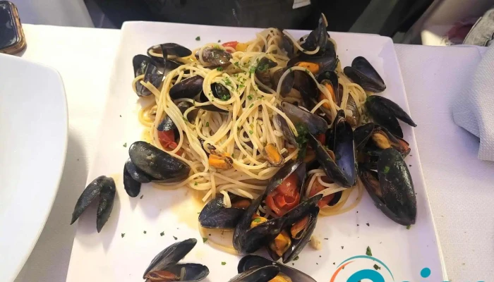 La Commedia Dellarte Sa Rl Spaghetti - Strassen