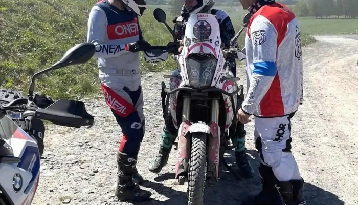 Machines Motorcycle Adventure Academy - Zi Rolach