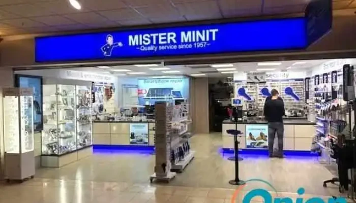 Mister Minit La Belle Etoile Cactus Cles Horlogerie Cordonnerie Telefone - Bertrange