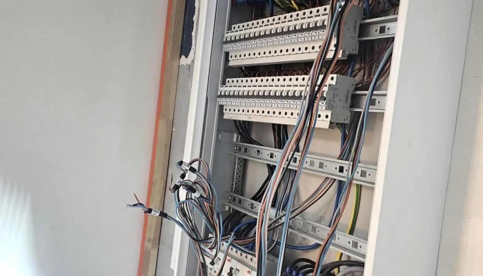 Ms Renovation -  Plombier Electricien Climatisation Services Au Luxembourg Neueste - Sassenheim
