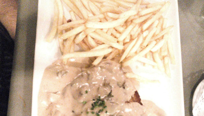 Restaurant Am Clubhaus Op Der Spora -    Bridel No Bei Mir - Luxemburg