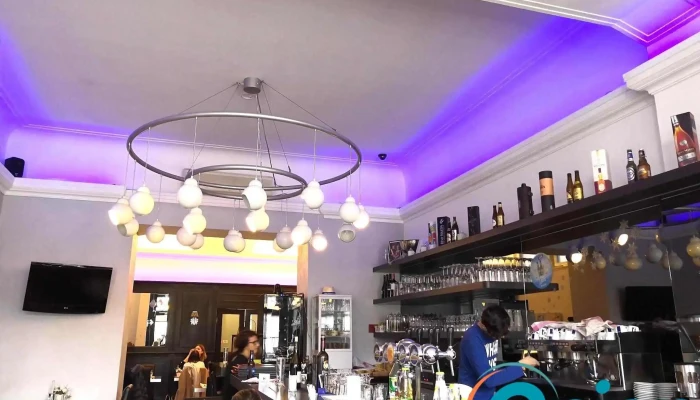 Restaurant Mise En Scene Atmosphare - Esch An Der Alzette