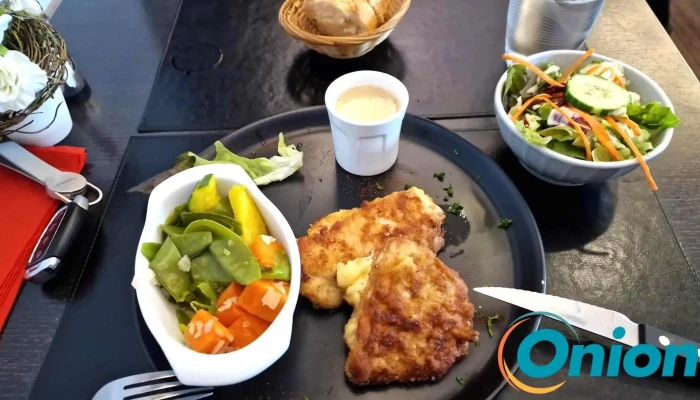 Restaurant Mise En Scene Essen Und Trinken - Esch An Der Alzette