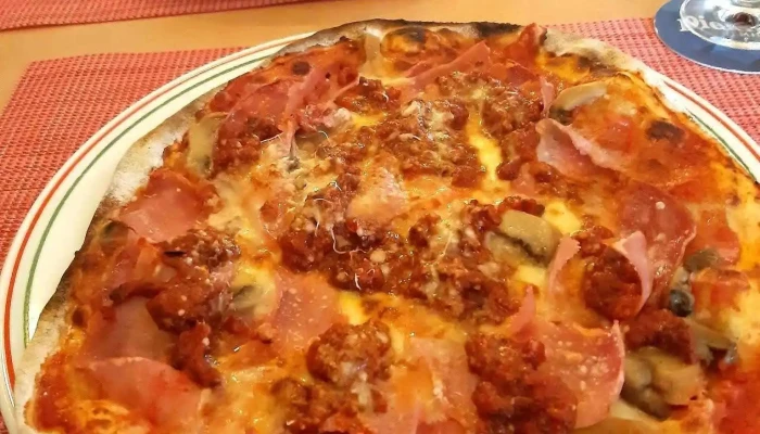 Restaurant -  Pizzeria La Belle Vallee Sarl Pizza - Tandel