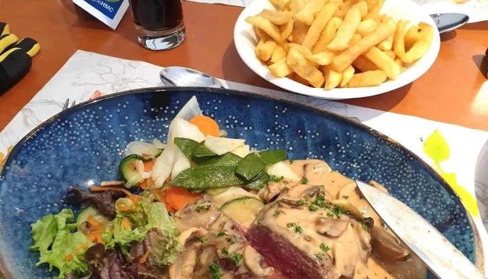 Restaurant Pomme Pomme De La Ligue Hmc A Capellen Essen Und Trinken - Mamer