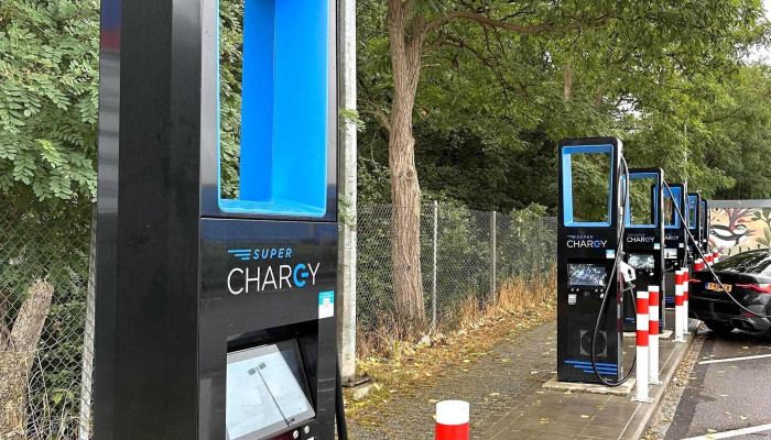 Superchargy Charging Station Fotoen - Mamer
