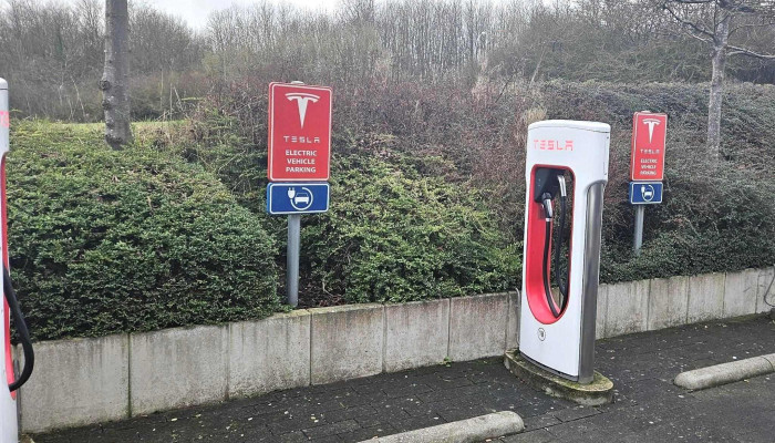 Tesla Supercharger -  Schuttringen - Schüttringen