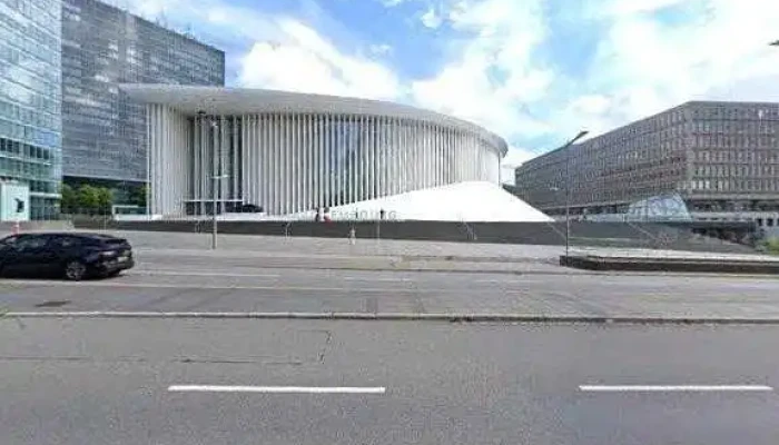 Thanhs Street View 360deg Fotos - Luxemburg