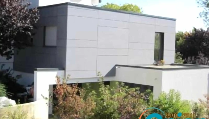 Toiture Moderne Ne Sarl Haus - Colmar-berg